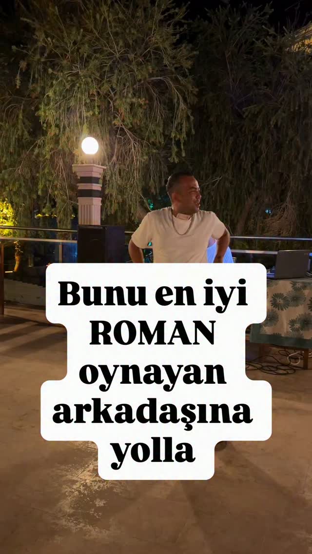 Akşam programında oyun havası eşliğinde eğlence